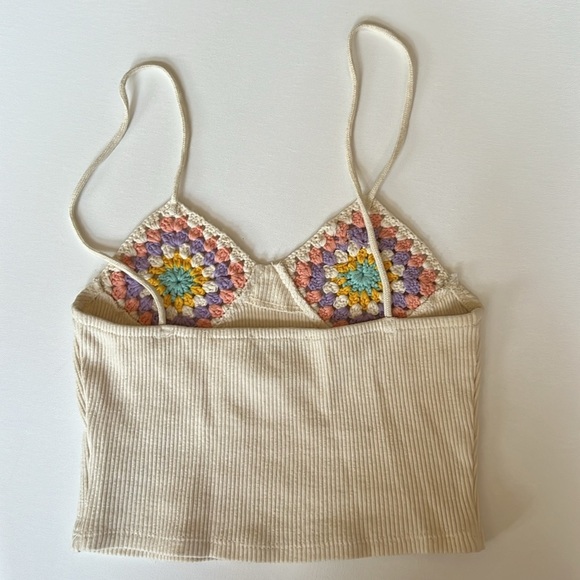 Zara Women's Crochet Granny Square Crop Tank Top - Picture 2 of 6